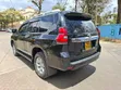 Toyota Land Cruiser Prado 2.8 D-4D 2015 Nyeusi Matt - 4