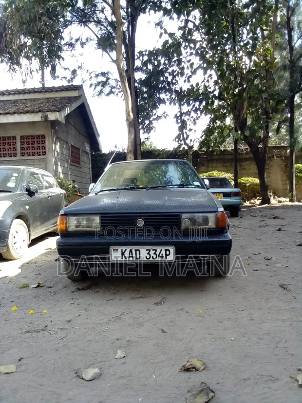 Nissan Sunny 2000 Gray - 1