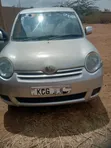 Toyota Sienta 2009 Nyeusi - 2