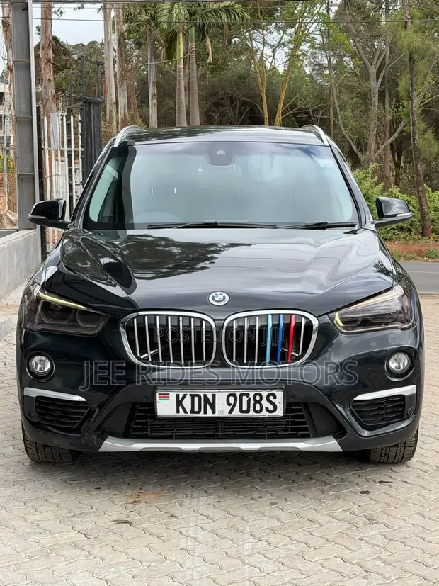BMW X1 xDrive28i AWD 2016 Nyeusi - 1
