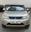 Mitsubishi Outlander 2.4i GLS Automatic 2006 Dhahabu - 3