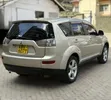 Mitsubishi Outlander 2.4i GLS Automatic 2006 Dhahabu - 5