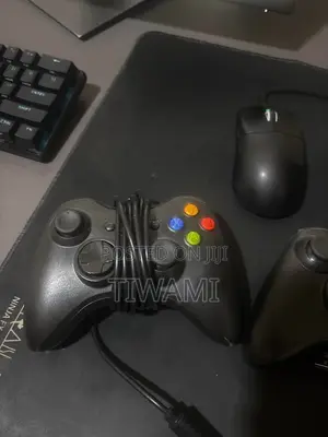 Vidhibiti vya Michezo vya Microsoft (Vitumika)