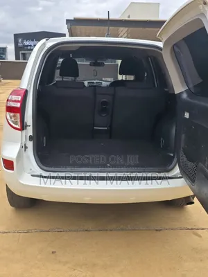 Toyota RAV4 2012 Nyeupe