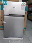 Hisense 91L Mini-Fridge na Freezer Tofauti - 1