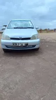 Toyota Platz 2002 Silver - 4