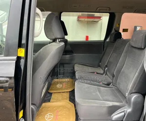 Toyota Voxy 2009 Nyeusi