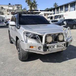 Toyota Land Cruiser Prado 2015 Silver