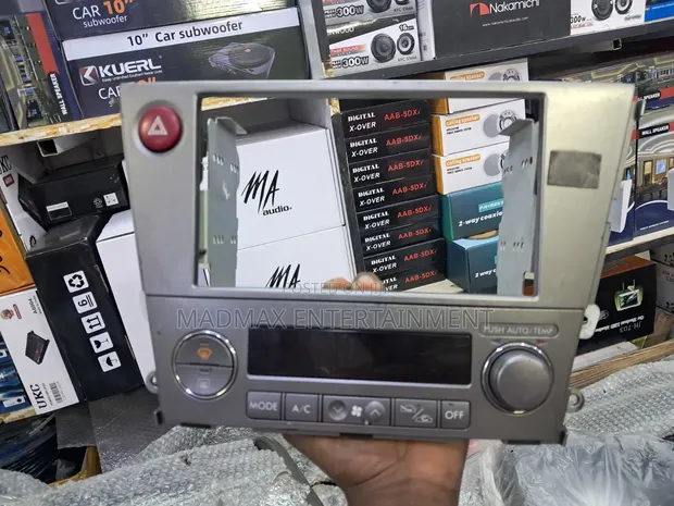 Subaru Outback/Legacy Double Din Radio Console Fascia Kit - 1