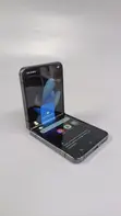 Samsung Galaxy Z Flip4 128GB Black (Refurbished) - 3