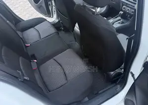 Mazda Axela 2015 Nyeupe