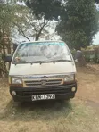 Toyota HiAce 2006 White - 4