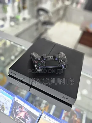 PS4 Standard Console 500GB Iliyotumika