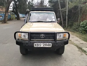 Toyota Land Cruiser Hardtop 2012