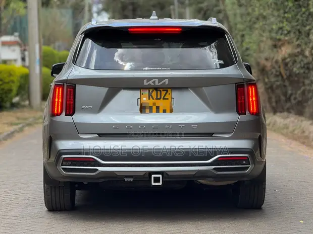 2022 Kia Sorento AWD Inayokaa Watu 7 - 1