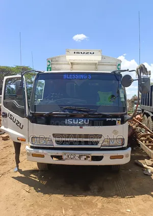 Isuzu FRR (Kichwa Ng'ombe) Rigid Truck