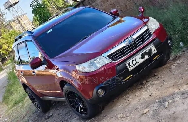 Subaru Forester 2011 Red - 1