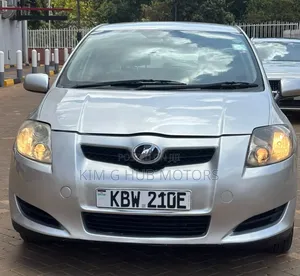 Toyota Auris 2006 Nyeupe