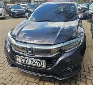 Honda Vezel 2018 Hybrid - Matt Black