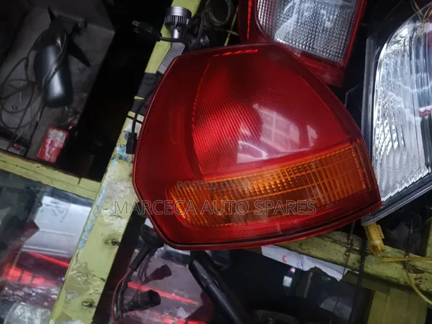 Nissan Wingroad Y11 Tail Light (Used) - 1