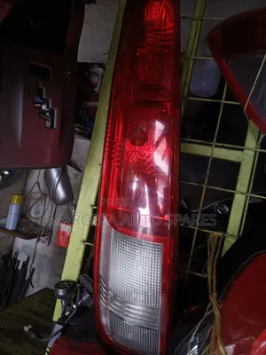 Tail Light ya Nissan X-Trail NT30 (Iliyo tumika)