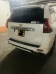 Toyota Land Cruiser 2010 Nyeupe - 2