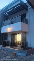 Creolyte Balcony Railing ya Stainless Steel & Kioo chenye Rangi - 1