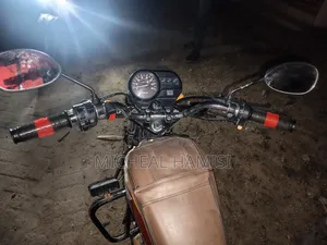 Honda CB 2024 Red