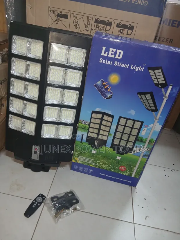 3000W Budget Solar Street Light with Pole - 1