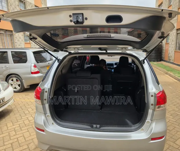 Toyota Wish 2010 Silver - 1