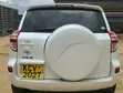 Toyota RAV4 2012 Nyeupe - 2