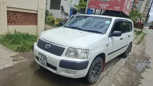 Toyota Succeed 2009 - Nyeupe