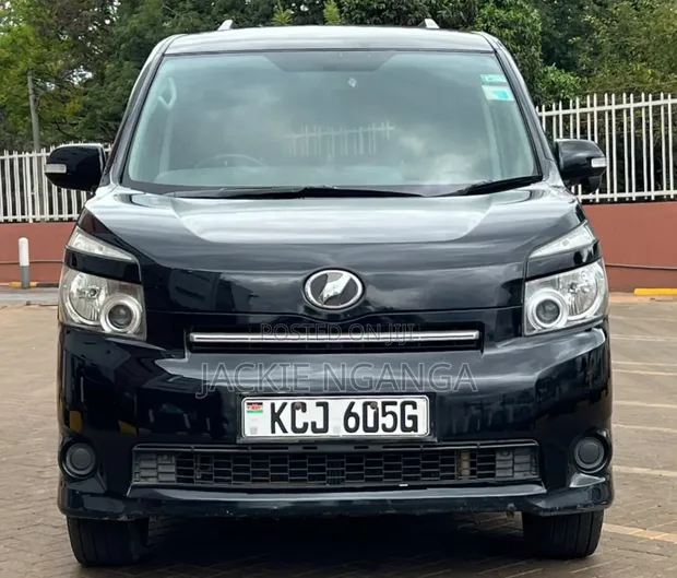 Toyota Noah 2009 Black - 1