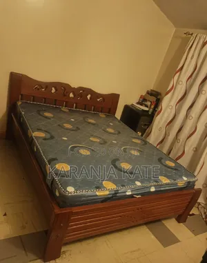 Mahogany Queen Bed Frame (5x6)