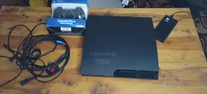 PS3 Slim Console Iliyotumika na Michezo 5 & Kidhibiti Kipya