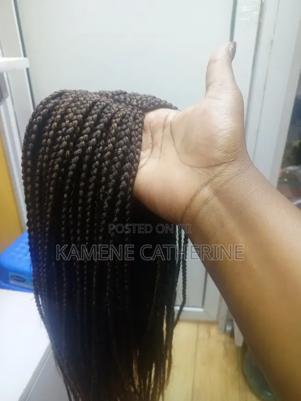 Wig Fupi Iliyosokotwa - 1