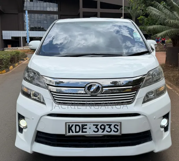 Toyota Vellfire 2014 Nyeupe - 1