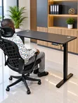 Meza ya Kusimama ya Umeme Inayoweza Kurekebishwa - Boss Office Products - 1