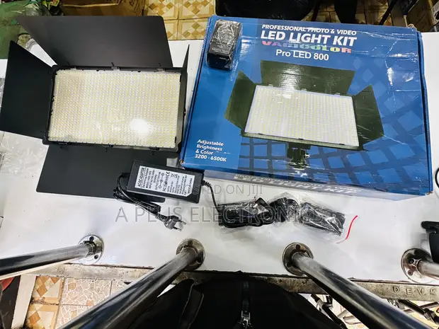 LED Light Kit na Stand & Betri 2 Zinazochajiwa - 1