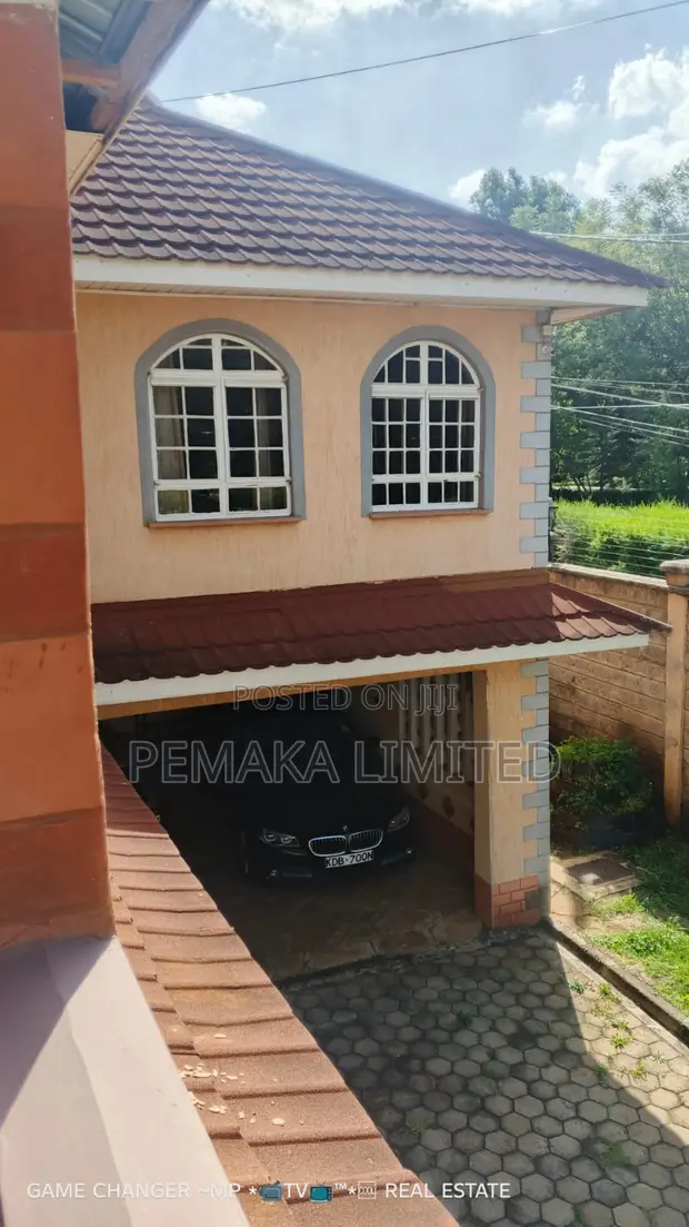 Nyumba ya Vyumba 4 All Ensuite na DSQ & Dimbwi la Kuogelea - Pango, Karen Plains - 1