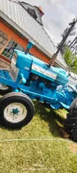 Ford 4000 Tractor - 3