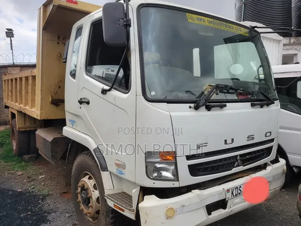 Lori la Mitsubishi Fuso Tipper - 1