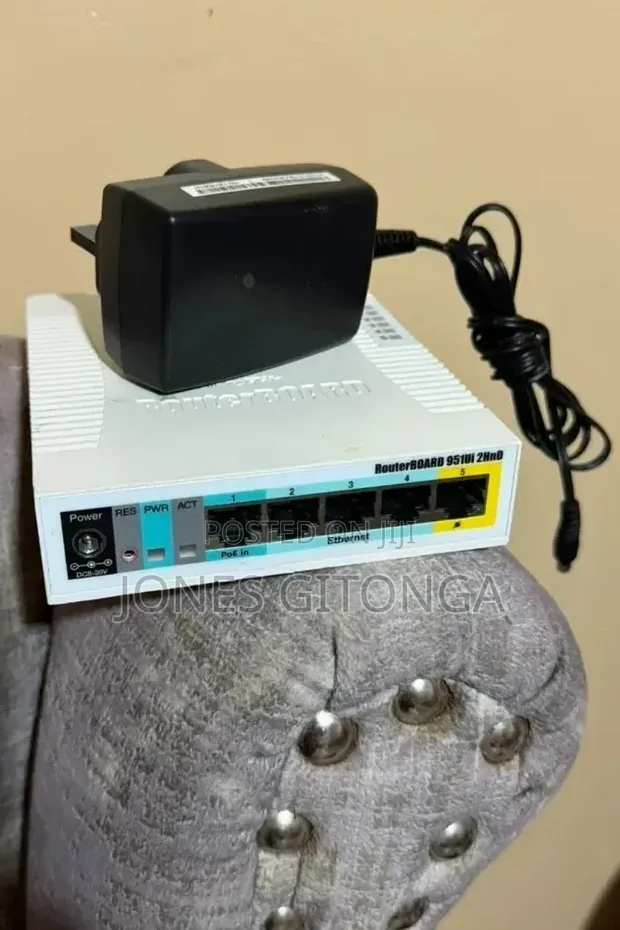 MikroTik RB951 Router - 1