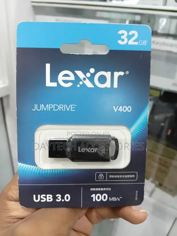 Lexar JumpDrive V400 32GB USB 3.0 Flash Drive - 1