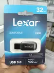 Lexar 32GB JumpDrive V400 USB 3.2 Gen 1 Flash Drive - 1