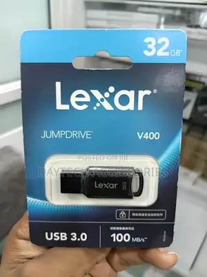Lexar JumpDrive V400 32GB USB 3.0 Flash Drive - Nyeusi