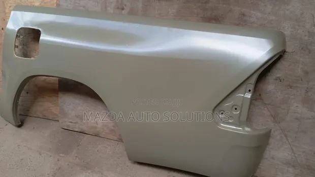 Toyota Hilux Revo Rear Fender/Fuel Lid - 1
