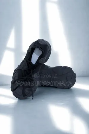 Viatu Vya Black Panther & Ruby Panther Vya Uzani Mwepesi