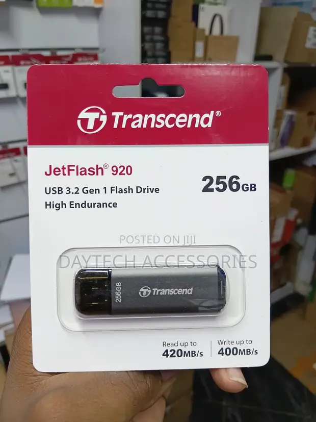 Transcend 256GB JetFlash 920 USB 3.2 Gen 1 Flash Drive - 1