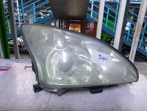 Toyota Harrier 240 Xenon Headlight (Used)